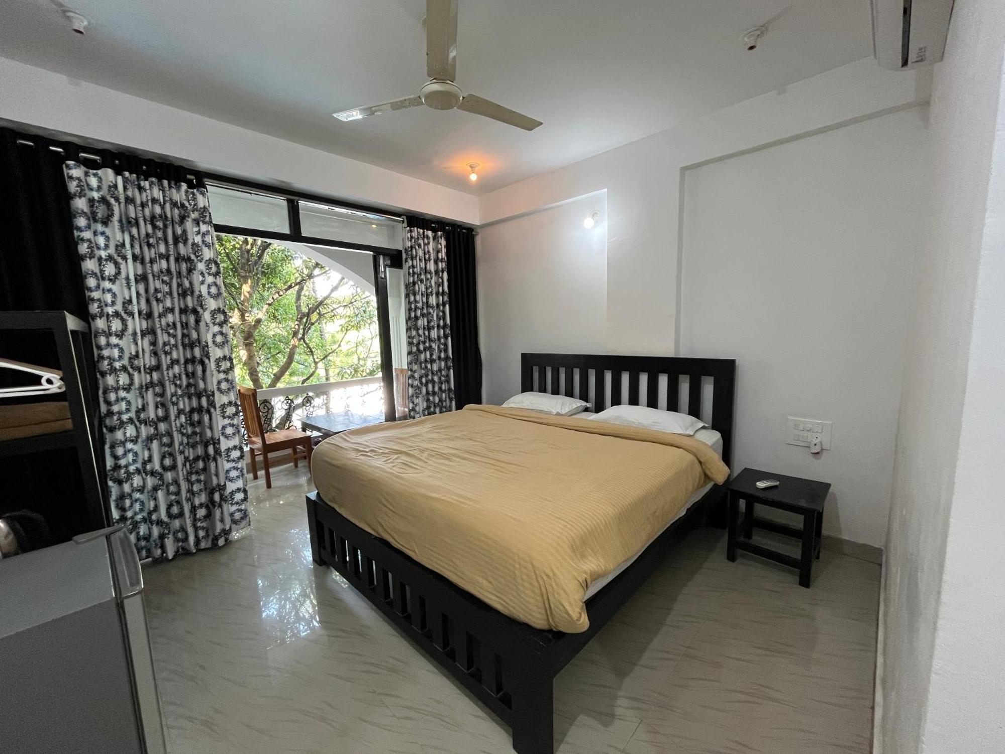 God'S Gift Morjim Hotel Exterior photo